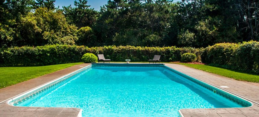 Piscina per rinfrescare l’estate, ecco cosa bisogna sapere Piscina per rinfrescare l’estate, ecco cosa bisogna sapere