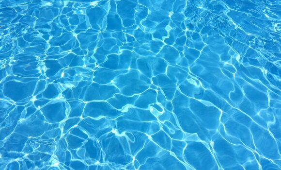 Piscina senza cloro: le alternative